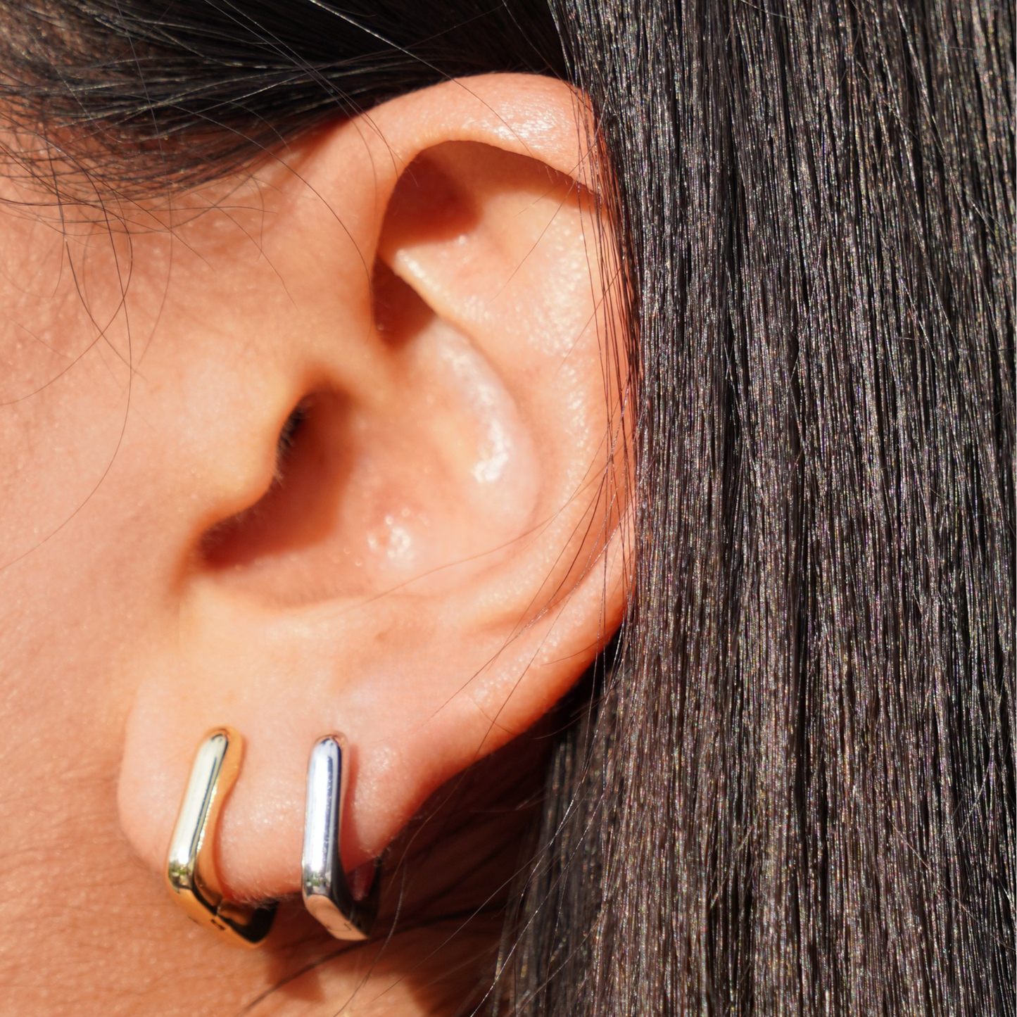 STB EARRING, SILVER EMBRACE