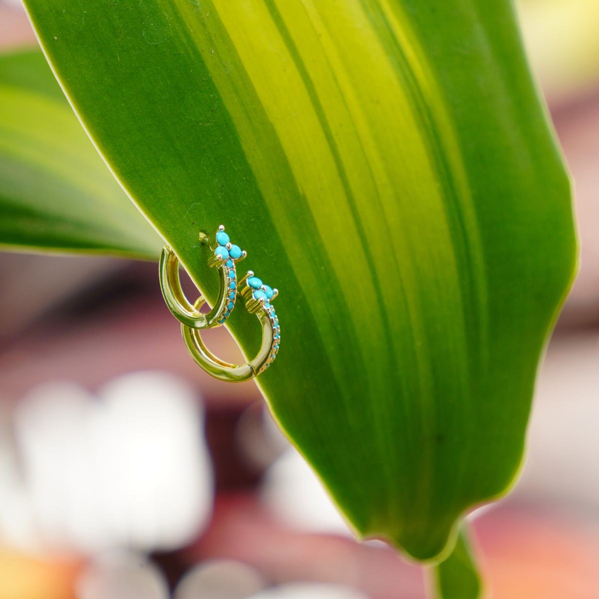 STB EARRING,  DAISY SMALL HUGGIE