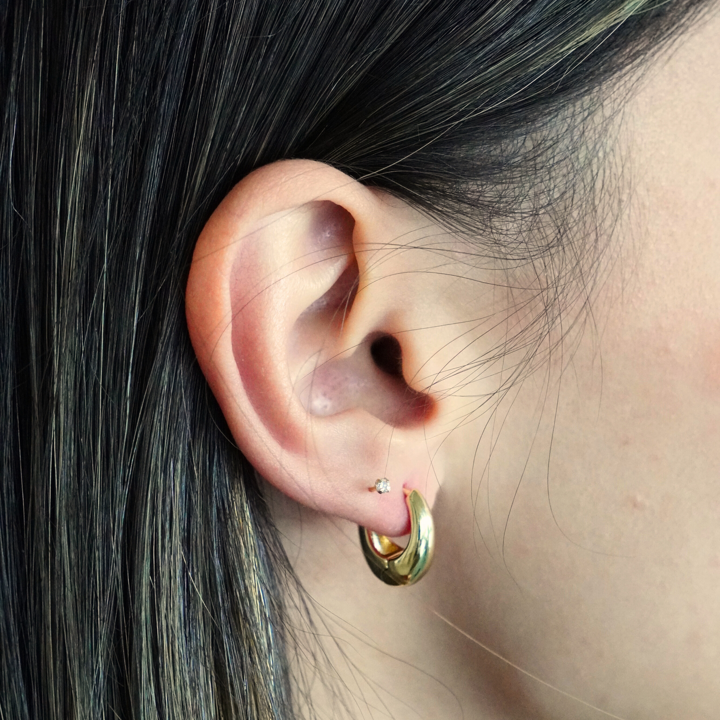 STB EARRINGS, INNER GLOW HOOPS