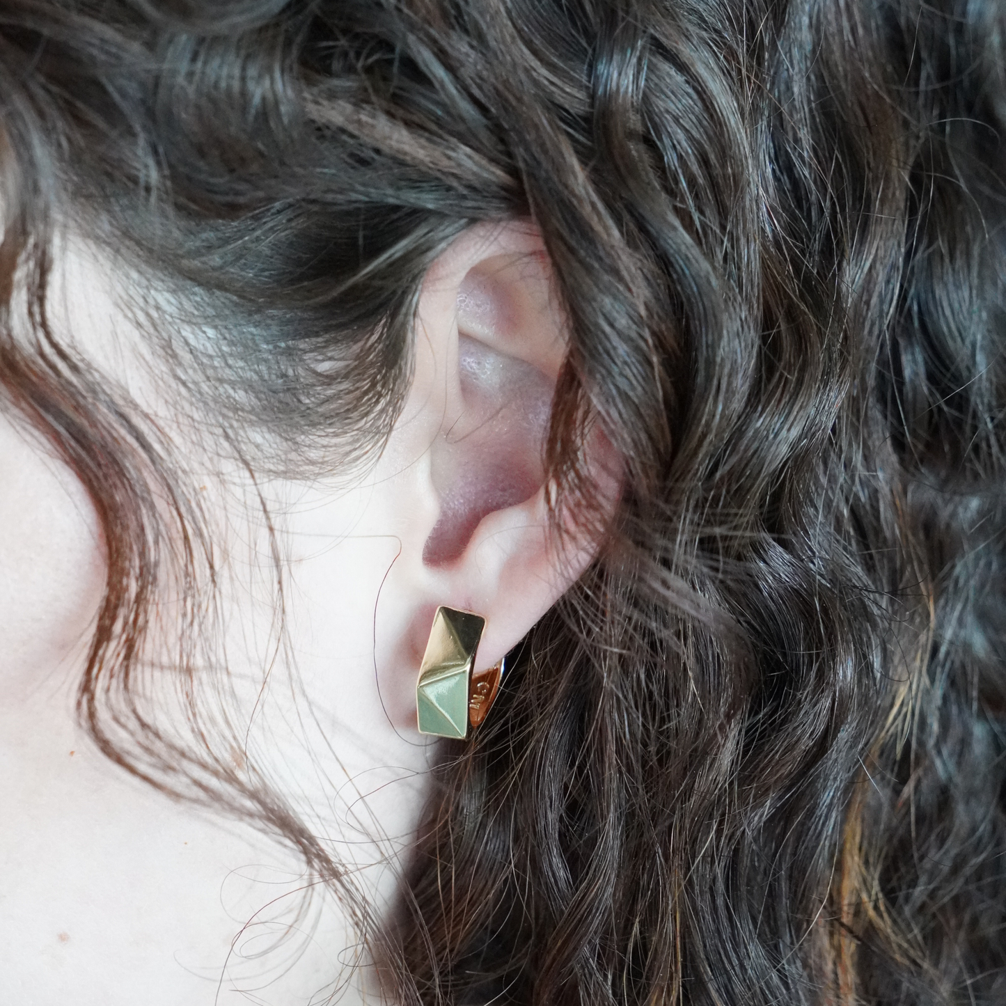 STB EARRINGS, AURELIA HOOPS
