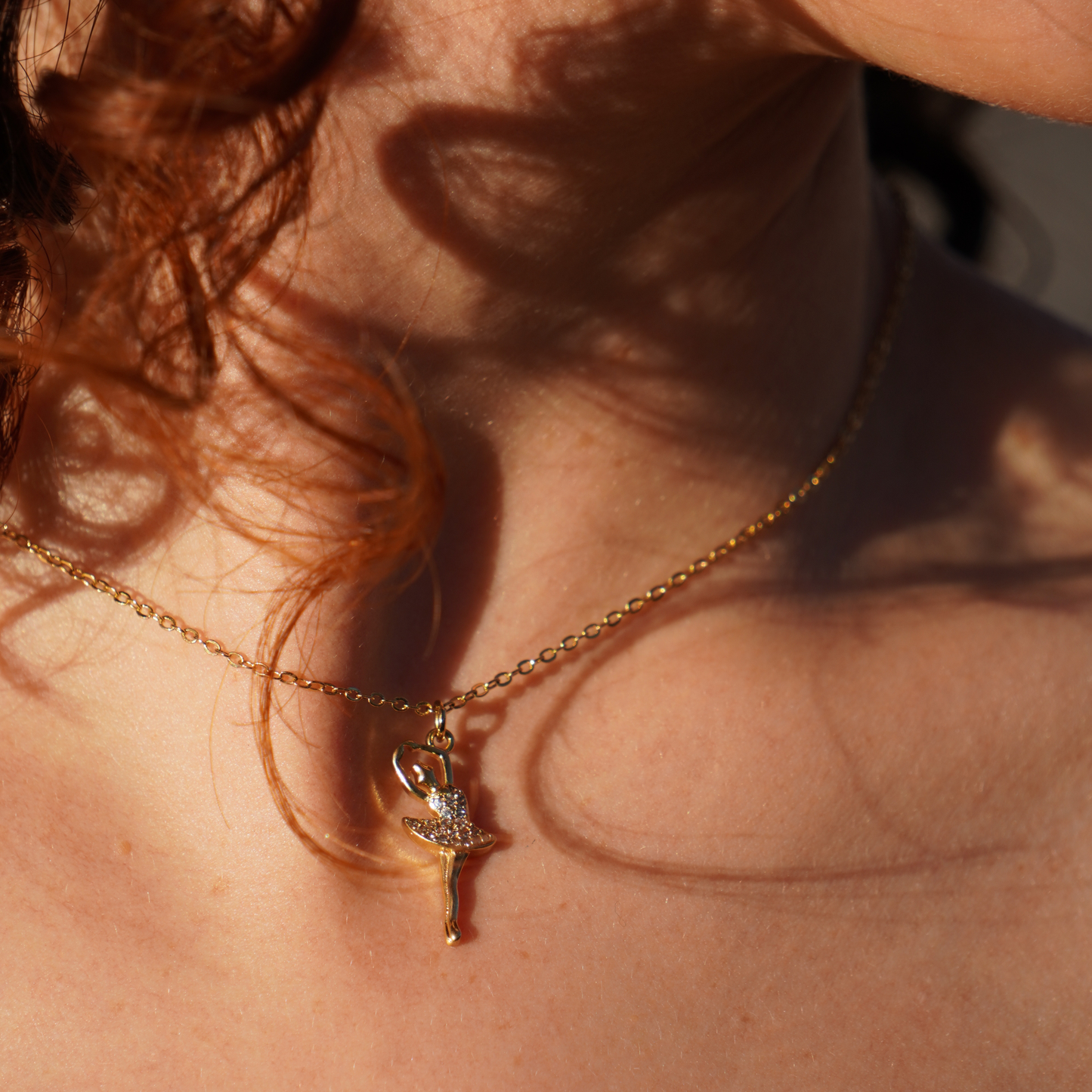 STB, DANCING BLOSSOM NECKLACE