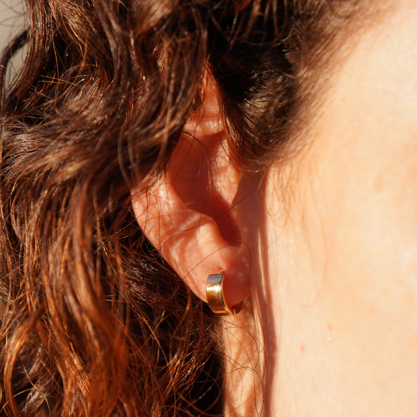 STB EARRINGS, EVERYDAY GOLD HUGGIE