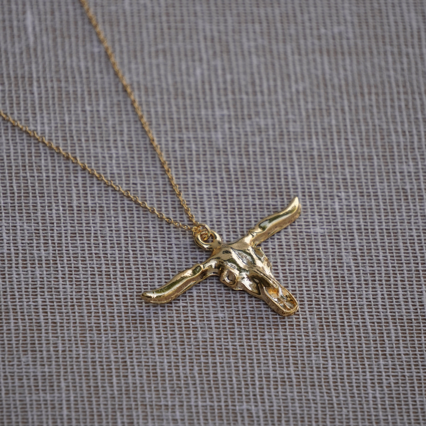 STB, GOLDEN LONGHORN NECKLACE