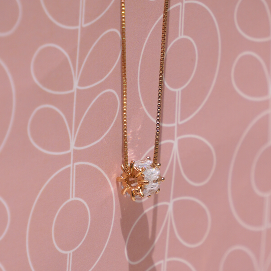 STB, LUMINOUS BLOSSOM NECKLACE