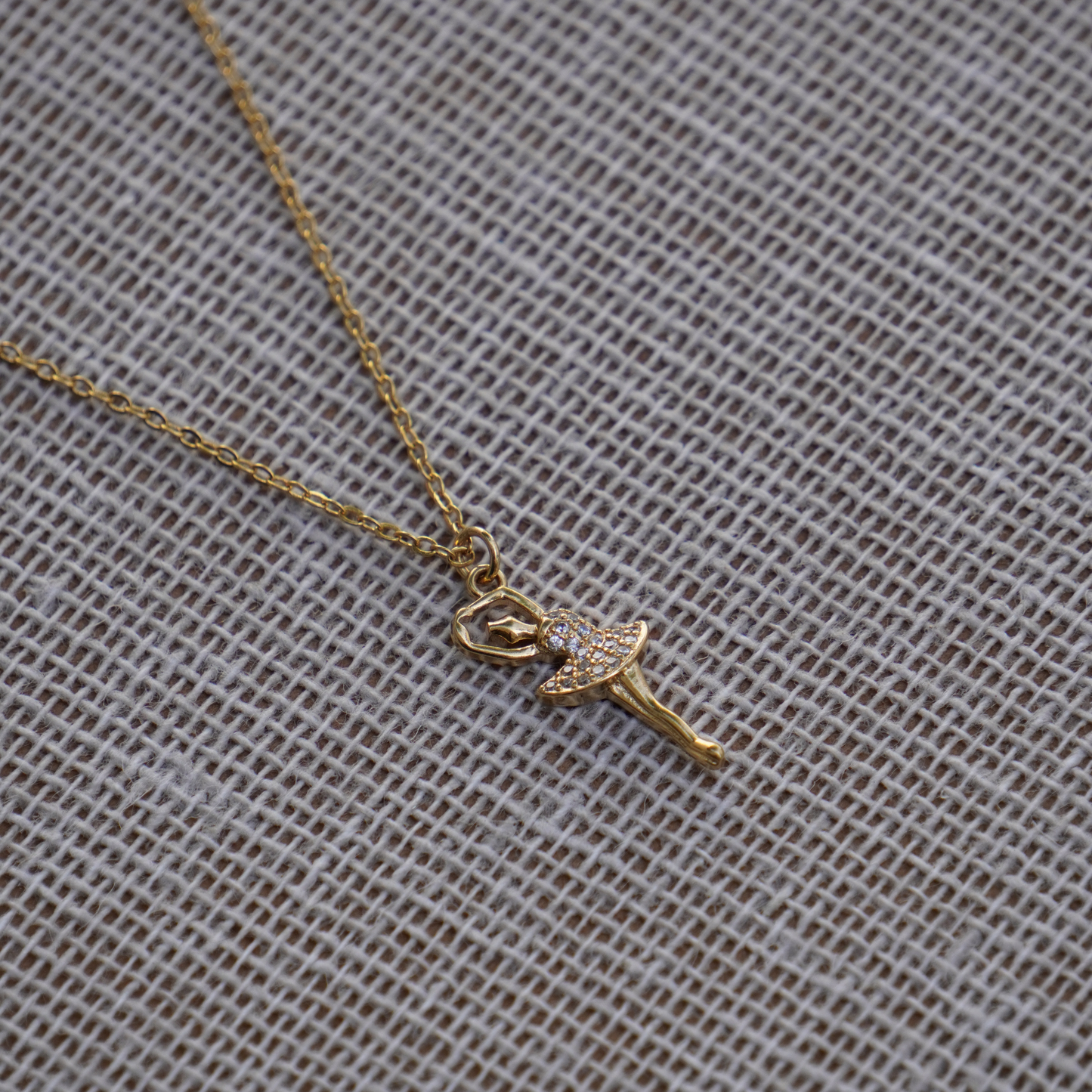 STB, DANCING BLOSSOM NECKLACE