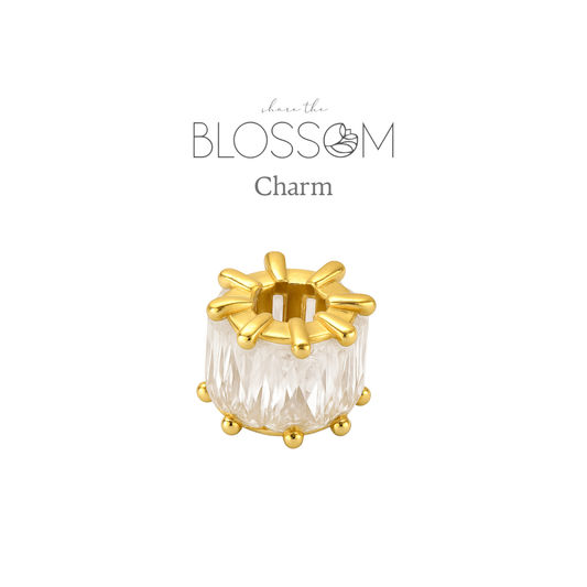 STB, LUMINOUS BLOSSOM NECKLACE