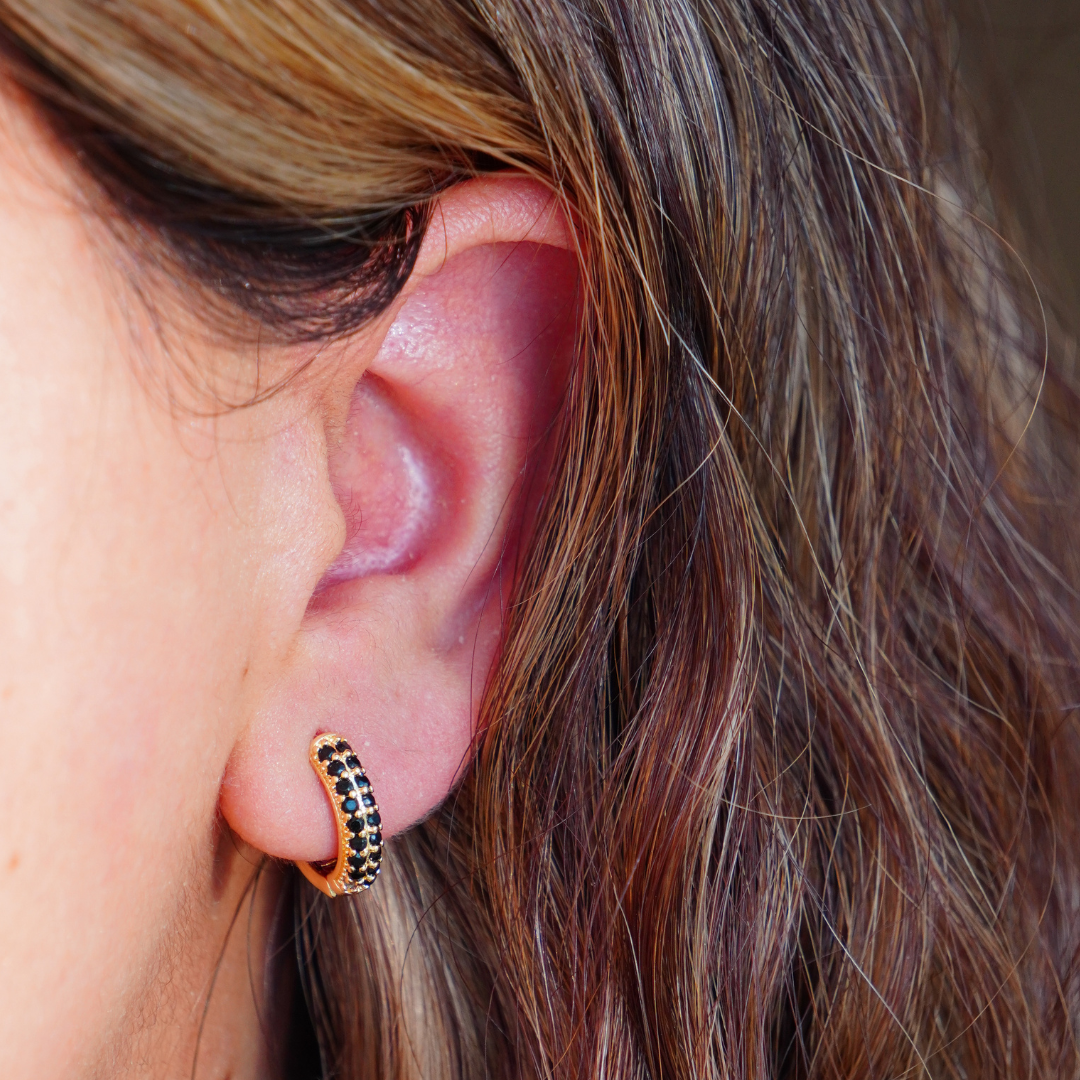 STB EARRING,  CLEO MEDIUM HUGGIE